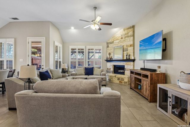7635 McKinney Hls, San Antonio, TX 78254