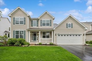327 Shelbourne Road, Volo, IL 60073
