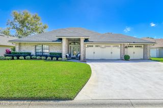 2829 SANS PAREIL Street, Jacksonville, FL 32246