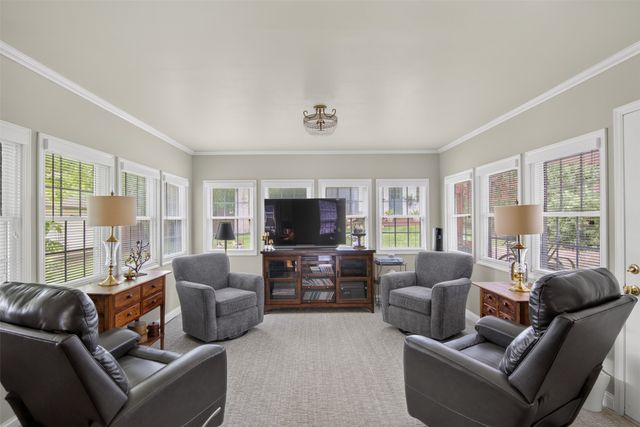 2832 36th Street, Des Moines, IA 50310