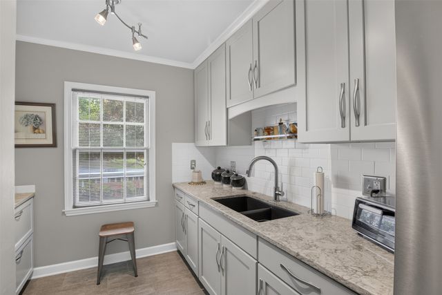2832 36th Street, Des Moines, IA 50310
