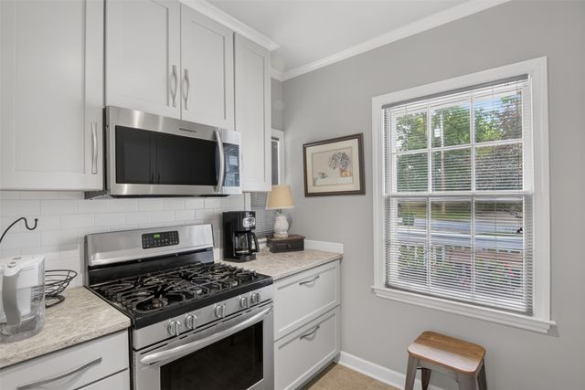2832 36th Street, Des Moines, IA 50310