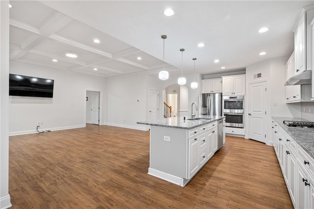 2028 Dantry Dr, Cecil, PA 15317