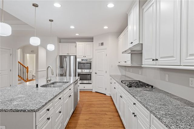 2028 Dantry Dr, Cecil, PA 15317