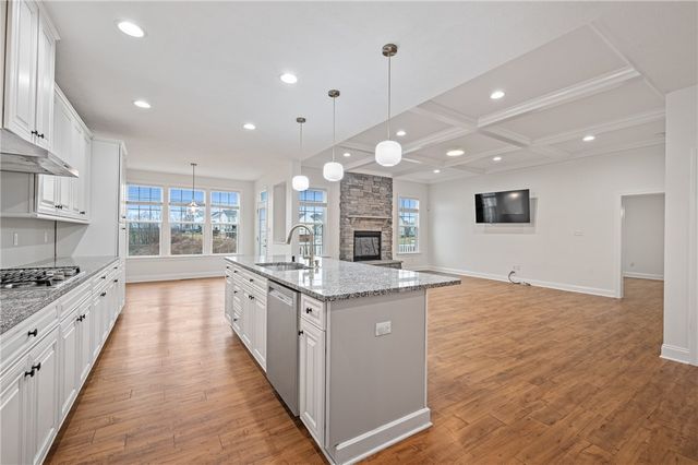 2028 Dantry Dr, Cecil, PA 15317