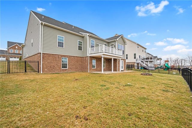 2028 Dantry Dr, Cecil, PA 15317