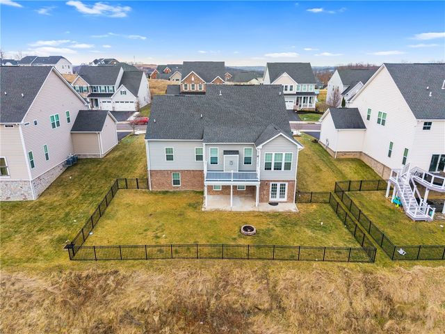 2028 Dantry Dr, Cecil, PA 15317