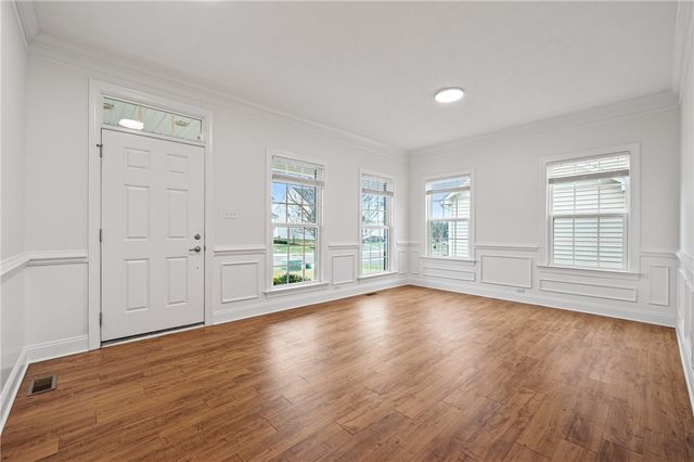 2028 Dantry Dr, Cecil, PA 15317