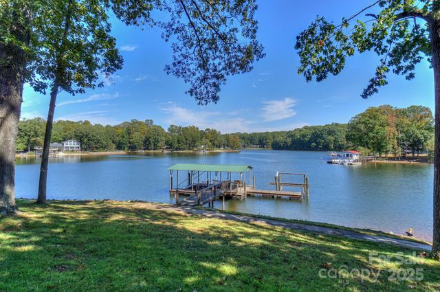 8412 Ediths Lane, Terrell, NC 28682