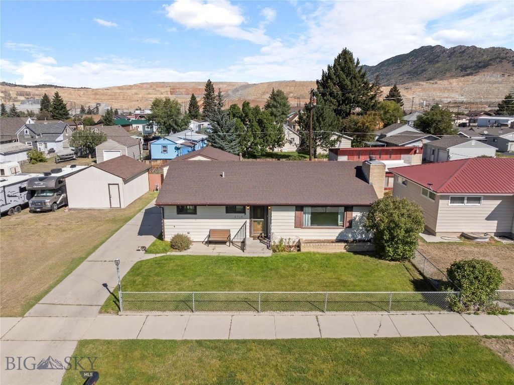 2715 Locust Street, Butte, MT 59701 — photo 2