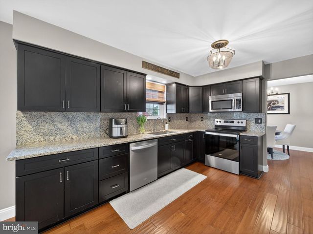 2040 VALLEY VIEW DR, Quakertown, PA 18951