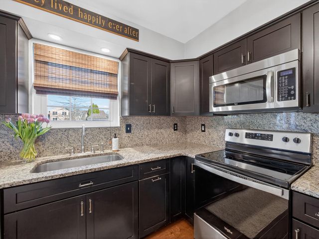 2040 VALLEY VIEW DR, Quakertown, PA 18951