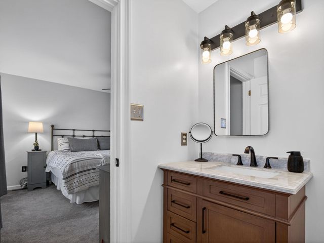 2040 VALLEY VIEW DR, Quakertown, PA 18951
