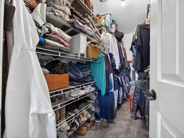 2040 VALLEY VIEW DR, Quakertown, PA 18951
