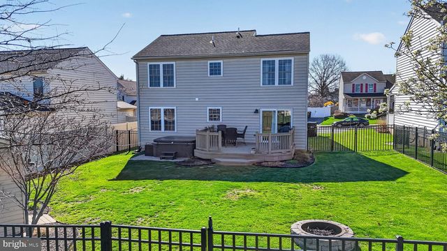 2040 VALLEY VIEW DR, Quakertown, PA 18951