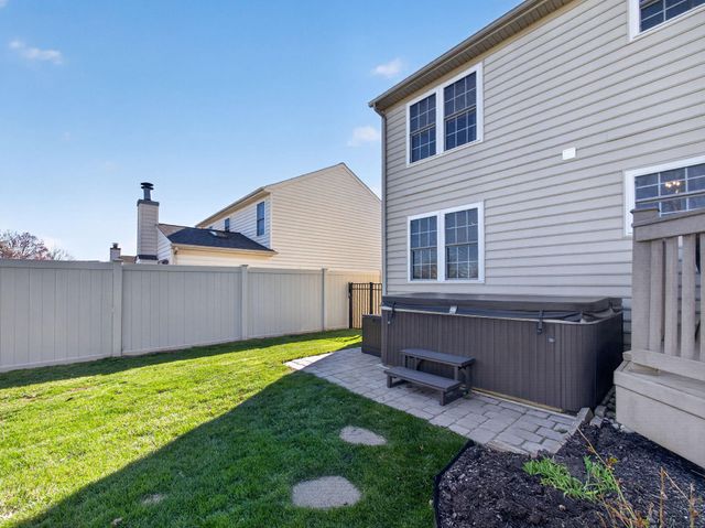 2040 VALLEY VIEW DR, Quakertown, PA 18951