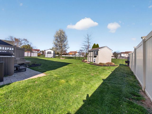 2040 VALLEY VIEW DR, Quakertown, PA 18951