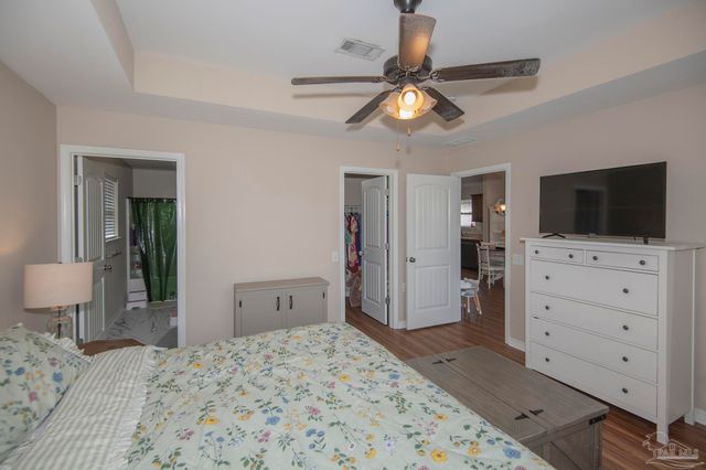 3952 Willow Glen Dr, Pace, FL 32571