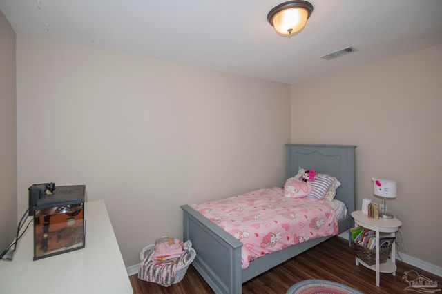 3952 Willow Glen Dr, Pace, FL 32571