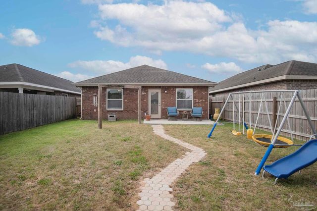 3952 Willow Glen Dr, Pace, FL 32571