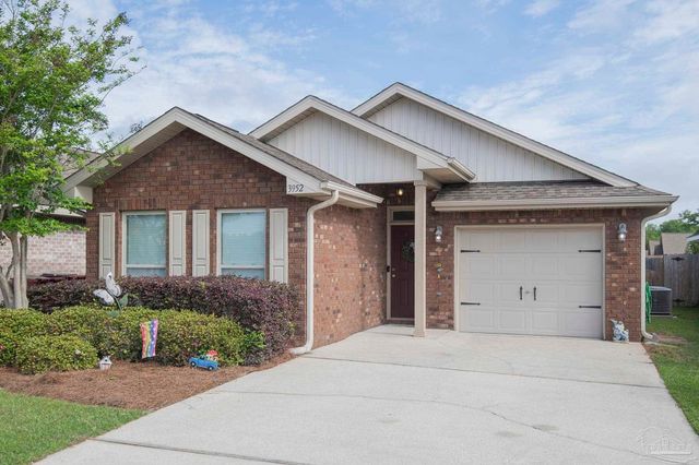 3952 Willow Glen Dr, Pace, FL 32571