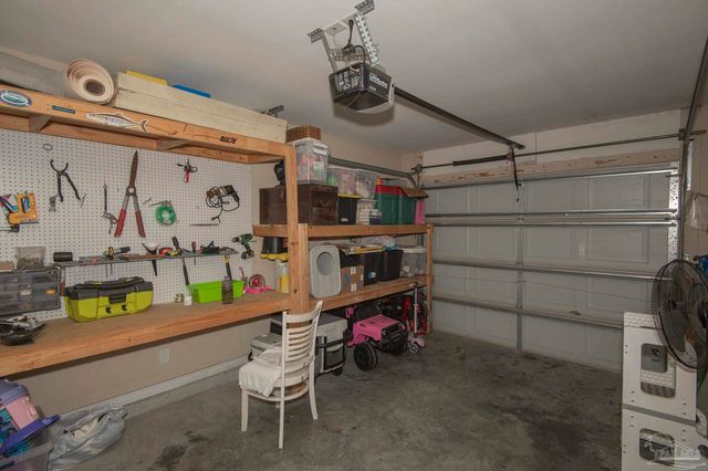 3952 Willow Glen Dr, Pace, FL 32571