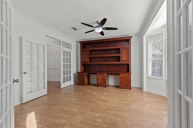 52 W Twinberry Place, The Woodlands, TX 77381