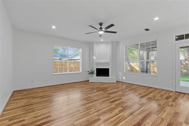 52 W Twinberry Place, The Woodlands, TX 77381