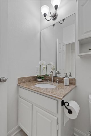 52 W Twinberry Place, The Woodlands, TX 77381