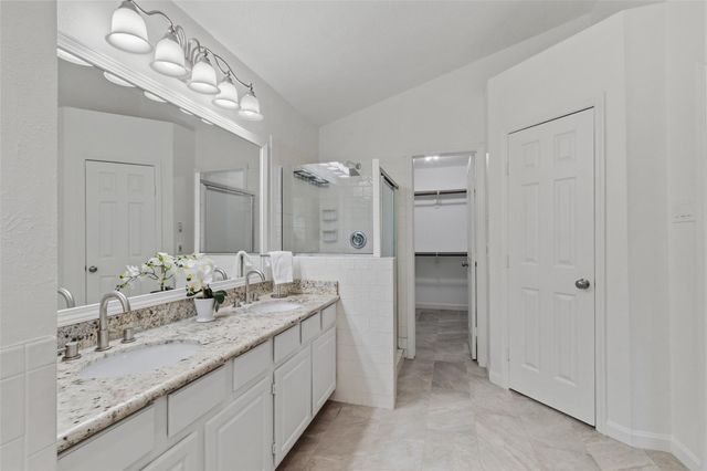 52 W Twinberry Place, The Woodlands, TX 77381