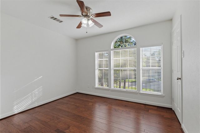 52 W Twinberry Place, The Woodlands, TX 77381