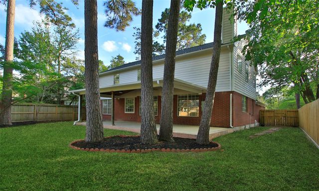 52 W Twinberry Place, The Woodlands, TX 77381
