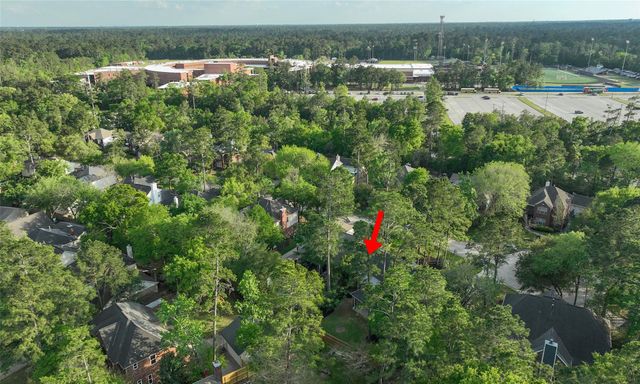 52 W Twinberry Place, The Woodlands, TX 77381