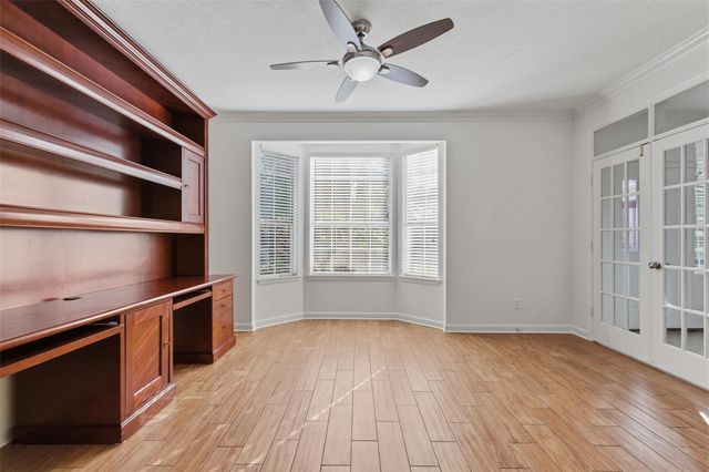 52 W Twinberry Place, The Woodlands, TX 77381