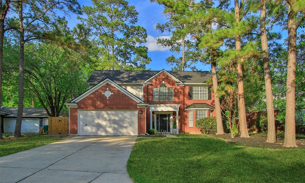 52 W Twinberry Place, The Woodlands, TX 77381