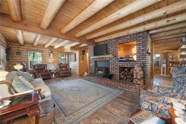 1521 Dogwood Way, Pine Mountain Club, CA 93222