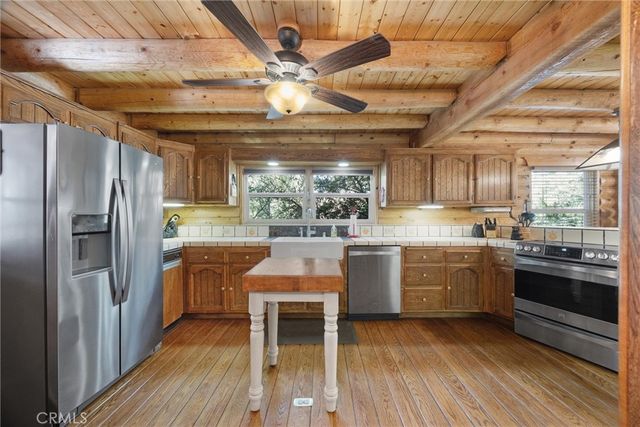 1521 Dogwood Way, Pine Mountain Club, CA 93222