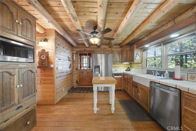 1521 Dogwood Way, Pine Mountain Club, CA 93222