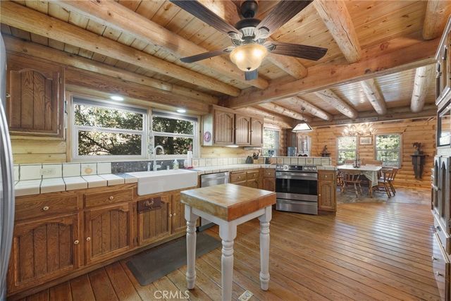 1521 Dogwood Way, Pine Mountain Club, CA 93222