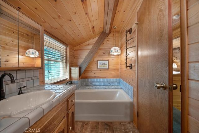 1521 Dogwood Way, Pine Mountain Club, CA 93222