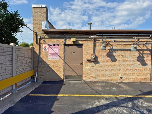 5817 St Charles Road, Berkeley, IL 60163