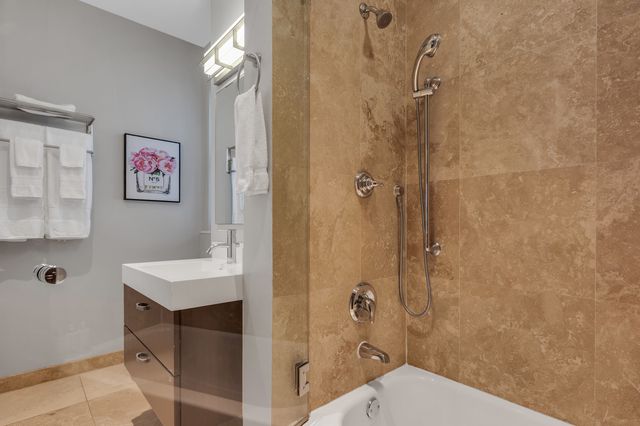 70 E WALTON Street 702-802, Chicago, IL 60611