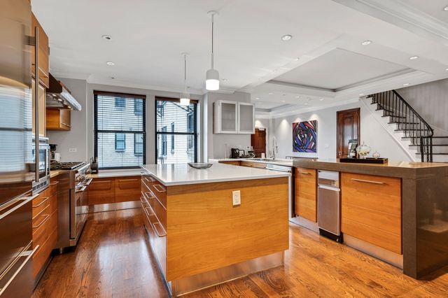 70 E WALTON Street 702-802, Chicago, IL 60611