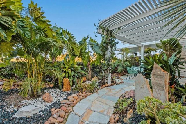 7020 Lantana, Carlsbad, CA 92011