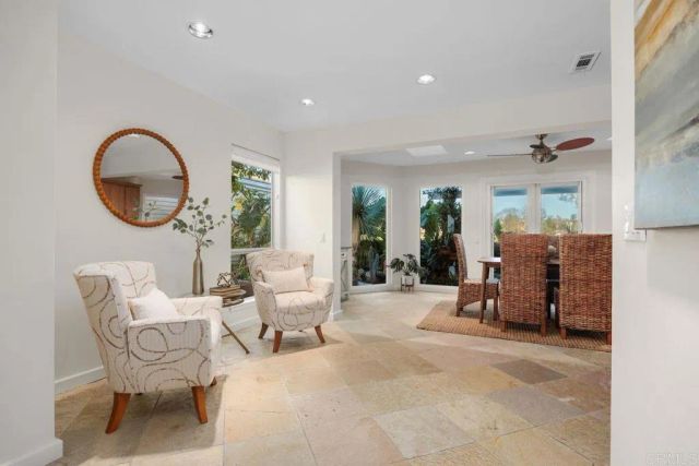 7020 Lantana, Carlsbad, CA 92011
