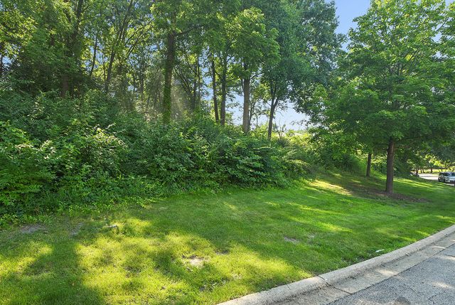 9620 Pacific Court, Burr Ridge, IL 60527