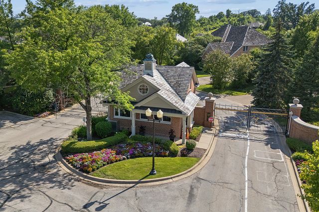 9620 Pacific Court, Burr Ridge, IL 60527