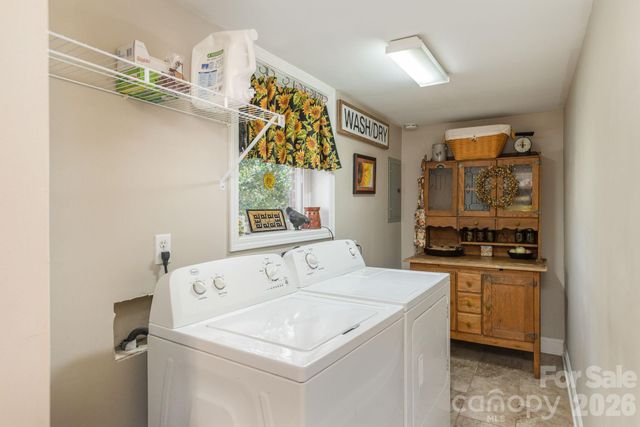 306 Taylor Street, Hendersonville, NC 28739