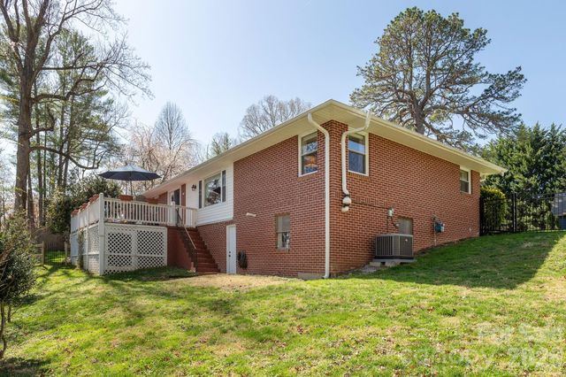 306 Taylor Street, Hendersonville, NC 28739