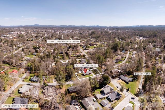306 Taylor Street, Hendersonville, NC 28739